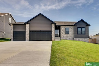 18316 George Miller Pkwy, Elkhorn, NE 68022