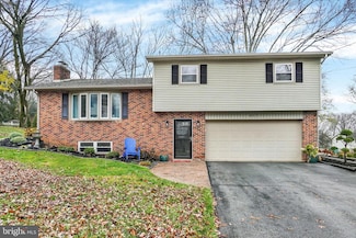 417 Rushmore Dr, York, PA 17402