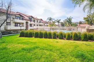 27930 Tyler Ln Unit 401, Canyon Country, CA 91387