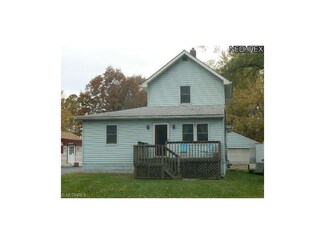 369 Gillmer Rd, Leavittsburg, OH 44430