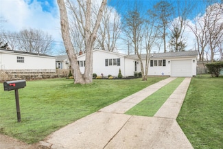 66 Breston Dr E, Shirley, NY 11967