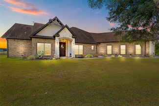 215 Deerfield Lake Cir, Longview, TX 75605