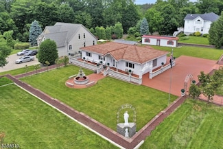 85 Francisco Ave, Little Falls, NJ 07424