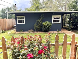1 Fullam Dr, Arden, NC 28704