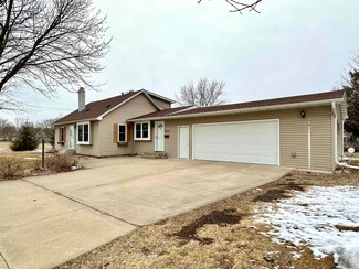 471 Taylor Ave, Wisconsin Rapids, WI 54494