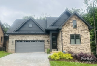 5100 Silver Trace Ln, Denver, NC 28037