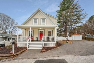 19 Maple St, Hooksett, NH 03106