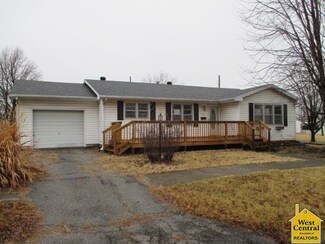 537 Leroy St, Slater, MO 65349