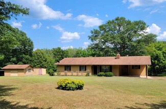 152 Water Rd, Clinton, AR 72031