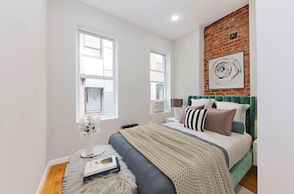 338 W 17th St Unit 2D, New York, NY 10011