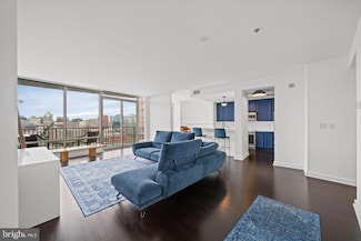 105 Christina Landing Dr Unit 1402, Wilmington, DE 19801