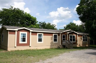 692 Pilot Grove Rd, Whitewright, TX 75491