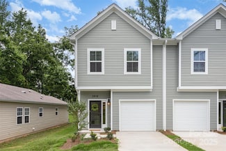 2818 Old Steele Creek Rd, Charlotte, NC 28208