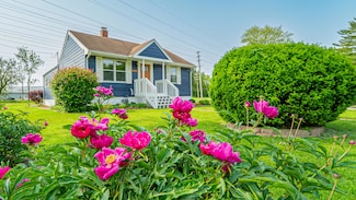 1101 Sycamore St, Crown Point, IN 46307