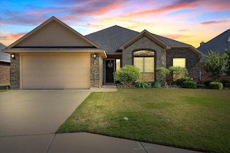 4425 Logan Cir, Granbury, TX 76049