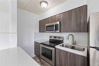734 NW 80th St Unit 17, Miami, FL 33150