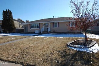 808 9th St SW, Sidney, MT 59270