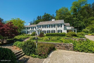 16 John St, Greenwich, CT 06831
