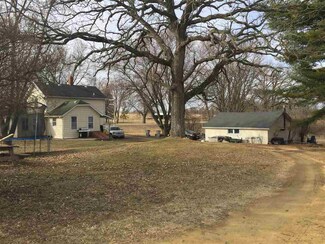 5725 E Freedom Ln, Clinton, WI 53525