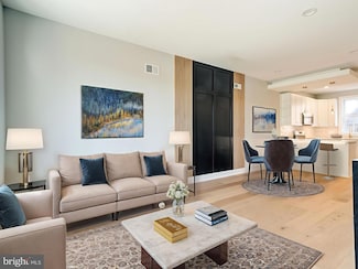 1937 N Leithgow St, Philadelphia, PA 19122