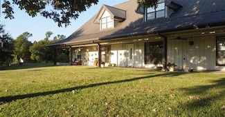 606 S Wade, Tehuacana, TX 76686