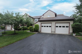 59 Yorkshire Dr, Monroe Township, NJ 08831