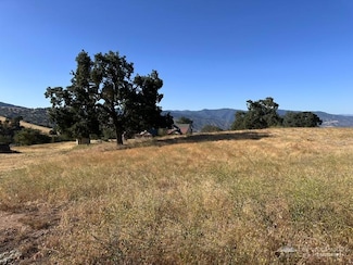 30400 Horsethief Dr, Tehachapi, CA 93561