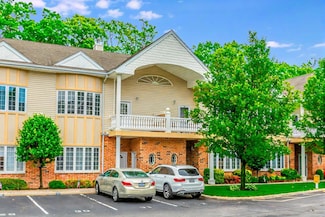 26 Sarah Ct, Amityville, NY 11701