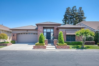 7762 N Hillsdale Dr, Fresno, CA 93720