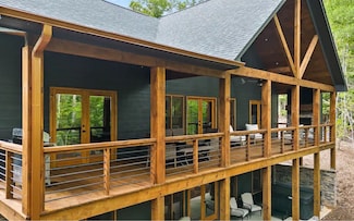 1155 Dills Rd, Blue Ridge, GA 30513