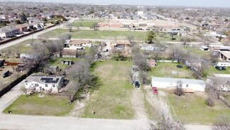1818 Ranch Rd, Grand Prairie, TX 75052