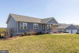 1952 Collinsville Rd, Cross Junction, VA 22625