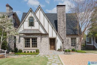 2432 Park Ln S, Mountain Brook, AL 35213