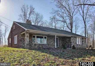9924 Yellow Church Rd, Seven Valleys, PA 17360
