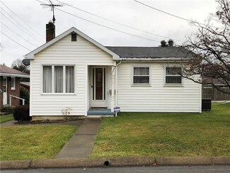 1320 Dupont St, Conway, PA 15027