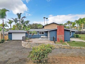 1165 Oak Dr, Vista, CA 92084