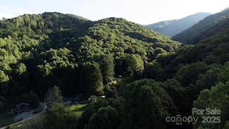 4 Roaring Creek Ln, Waynesville, NC 28785