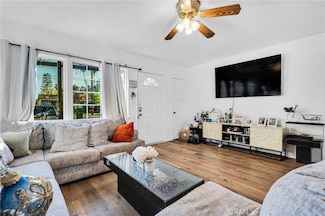 22137 Gault St, Canoga Park, CA 91303