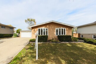 7922 Lake St, Morton Grove, IL 60053