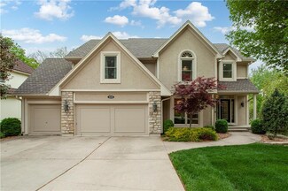 4134 NE Hampstead Dr, Lees Summit, MO 64064