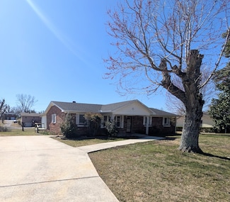 417 Shadowlawn St, McMinnville, TN 37110