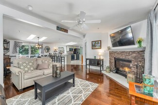 25 Looking Glass Ln, Weare, NH 03281