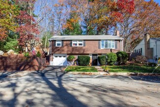 11 Pulver Dr, Peabody, MA 01960