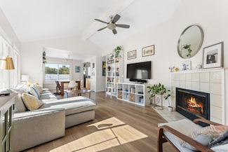 1957 Diamond St, San Diego, CA 92109