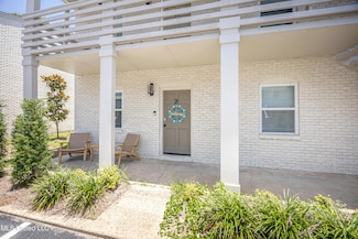 114 Ethel Cir Unit 21, Ocean Springs, MS 39564