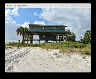 914 Gulf Shore Dr, Carrabelle, FL 32322