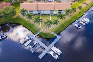 162 Newport Dr Unit 1208, Naples, FL 34114