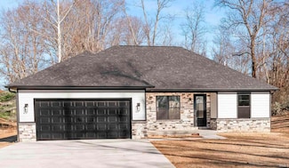 8190 S Stanford Rd, van Buren Township, IN 47403