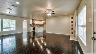 156 Rilla Vista Dr, San Antonio, TX 78216