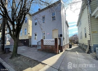 174 Townsend St, New Brunswick, NJ 08901